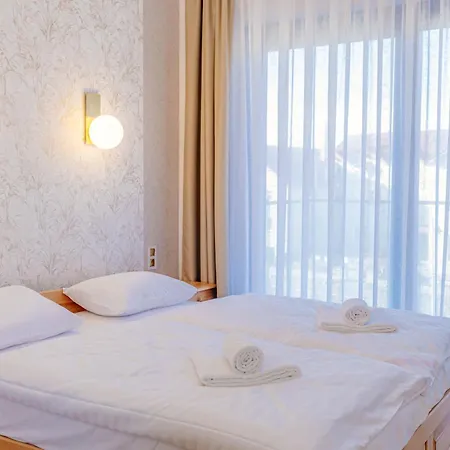 Hevenia 4 Apartament *